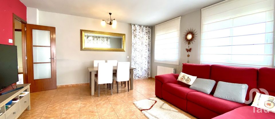 Casa 4 habitacions de 213 m² a Corbera de Llobregat (08757)