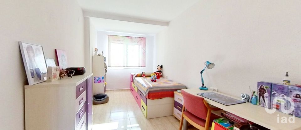 Casa 3 habitacions de 134 m² a Riba-Roja de Turia (46190)