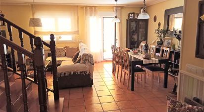 Cottage 3 bedrooms of 295 m² in Azadinos (24121)