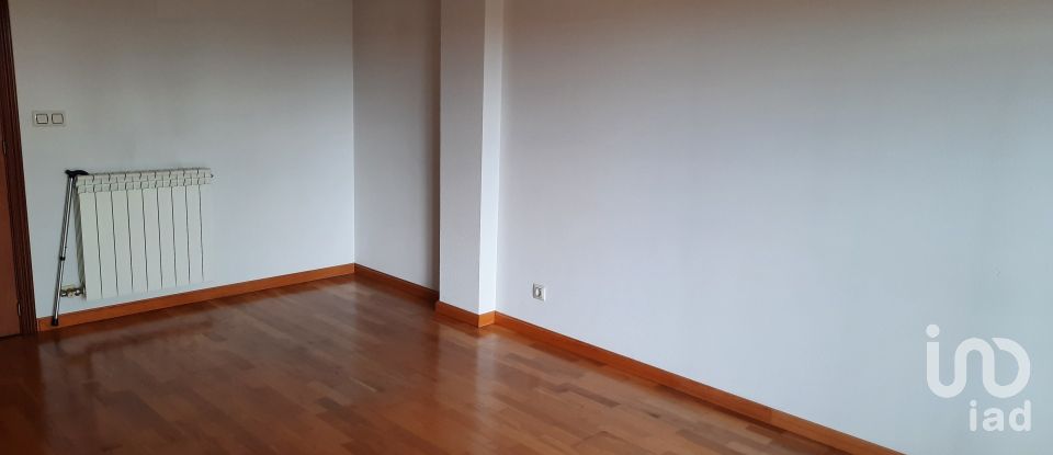 Appartement 2 chambres de 85 m² à Valencia de Don Juan (24200)