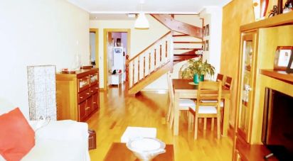 Pis 4 habitacions de 142 m² a Villaquilambre (24193)