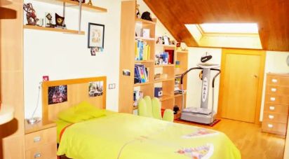 Appartement 4 chambres de 142 m² à Villaquilambre (24193)