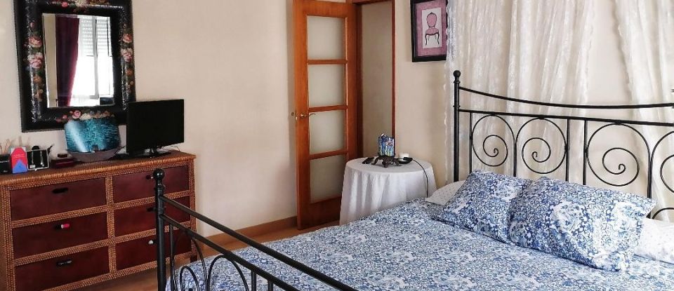 Appartement 2 chambres de 80 m² à Villaviciosa (33300)
