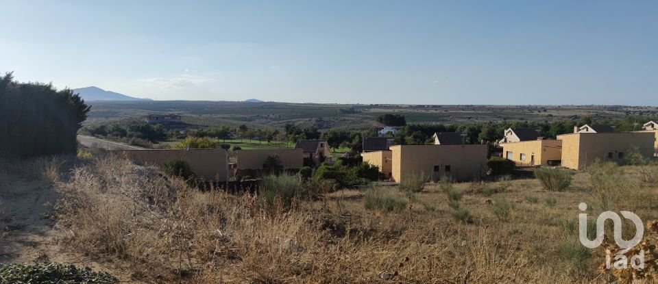 Land of 1,020 m² in Layos (45123)