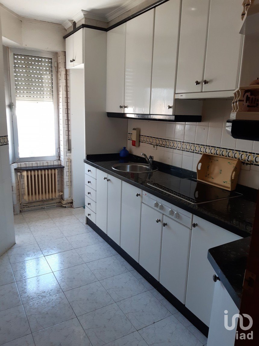 Appartement 3 chambres de 92 m² à La Bañeza (24750)