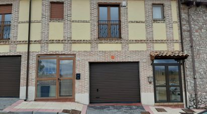 Maison 3 chambres de 180 m² à Villanueva del Carnero (24391)