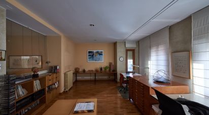 Piso 6 habitaciones de 213 m² en Valencia (46011)