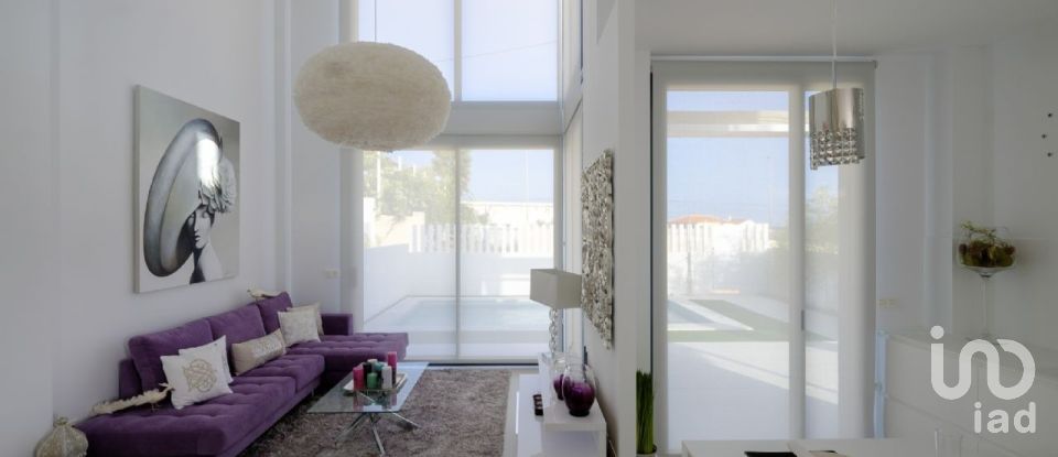 Casa 4 habitacions de 147 m² a Torrevieja (03183)