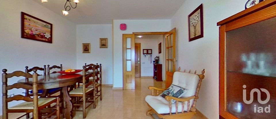 Piso 3 habitaciones de 91 m² en Almoradí (03160)
