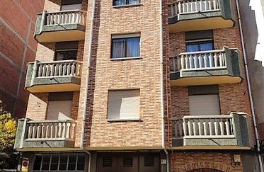 Apartment 3 bedrooms of 125 sq m in La Bañeza (24750)