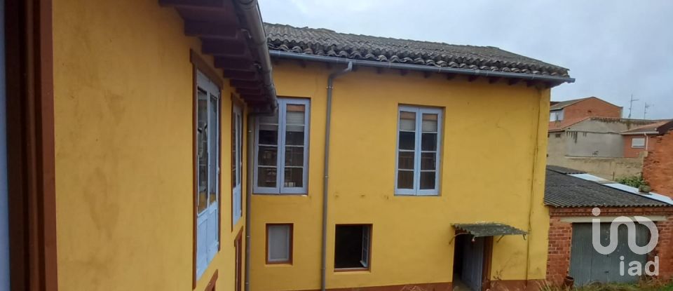 Casa 8 habitacions de 490 m² a Hospital de Órbigo (24286)