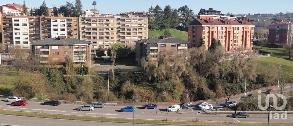 Pis 2 habitacions de 63 m² a Oviedo (33006)