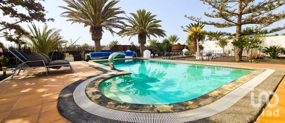 Casa 5 habitaciones de 350 m² en Playa Blanca (35580)