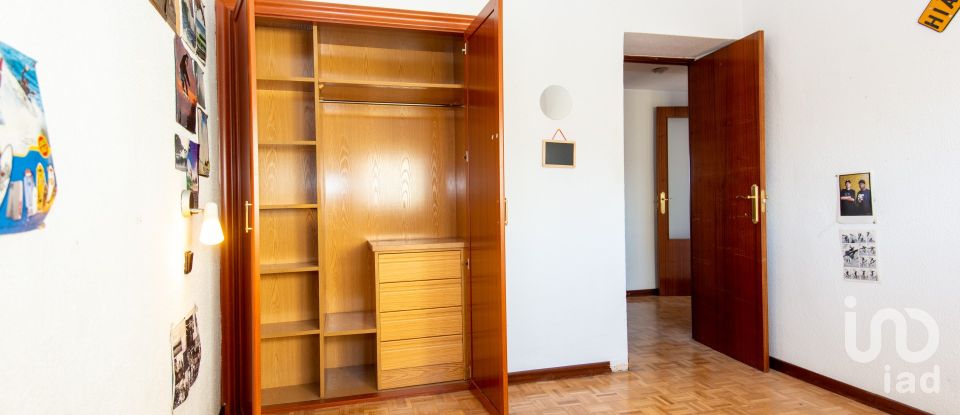 Appartement 4 chambres de 132 m² à Madrid (28015)