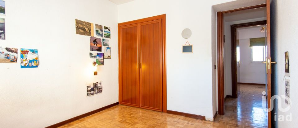Pis 4 habitacions de 132 m² a Madrid (28015)