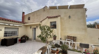House 5 bedrooms of 246 m² in Cubelles (08880)