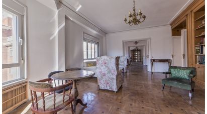 Apartment 6 bedrooms of 360 m² in Madrid (28003)