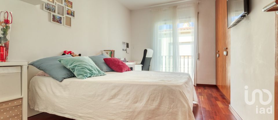 Appartement 4 chambres de 193 m² à Santa Coloma de Farners (17430)