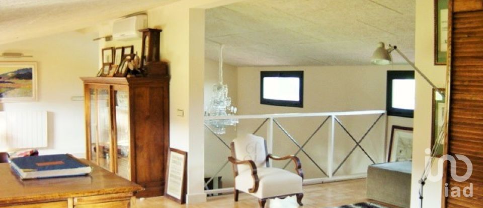 Casa 3 habitacions de 364 m² a Sant Andreu de Llavaneres (08392)