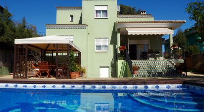 House 5 bedrooms of 270 m² in Masias (46116)