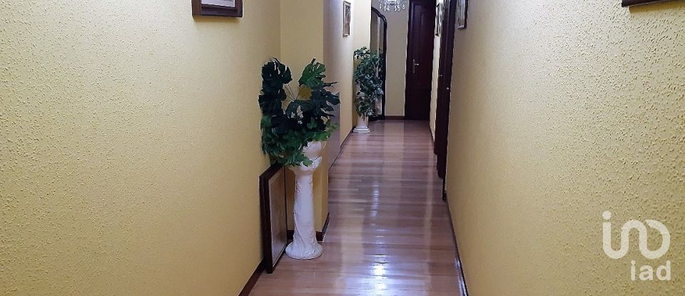 Piso 3 habitaciones de 140 m² en La Bañeza (24750)