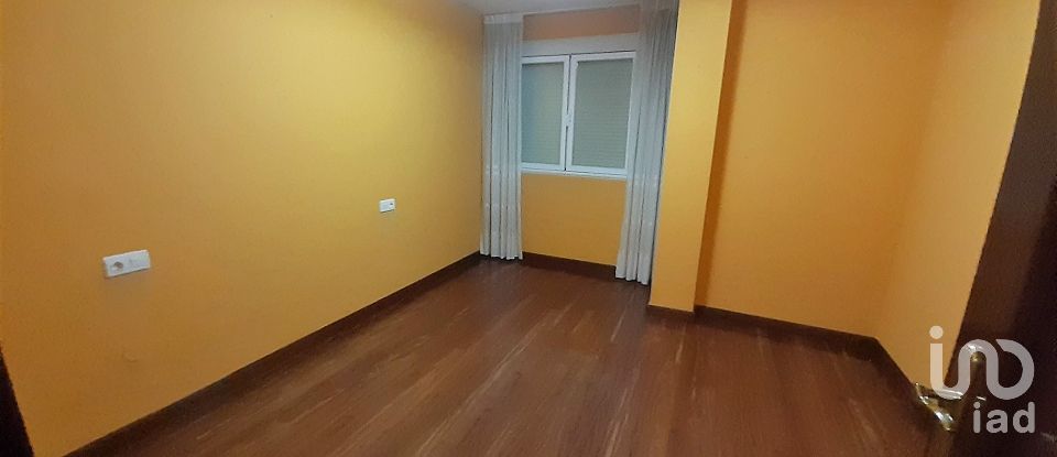 Pis 3 habitacions de 116 m² a La Bañeza (24750)