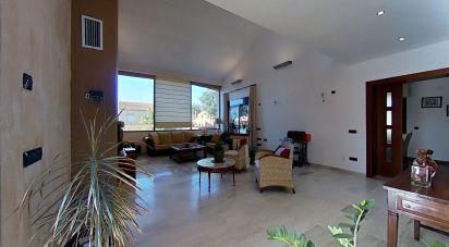 House 7 bedrooms of 410 m² in Calafell (43820)