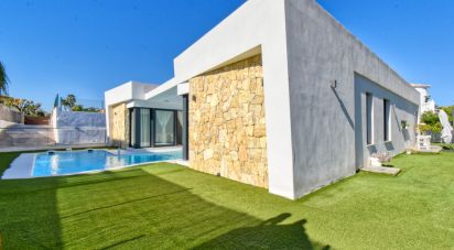 House/villa 4 bedrooms of 338 sq m in Dénia (03700)