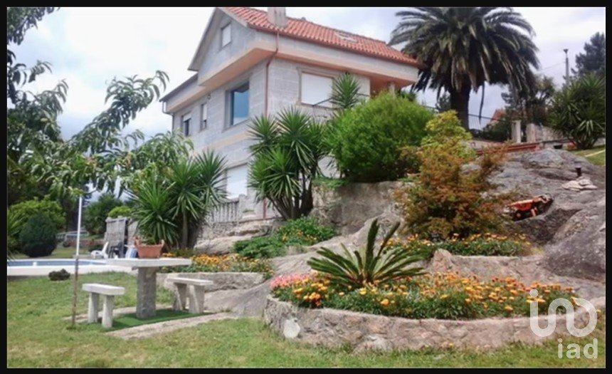 Maison 5 chambres de 315 m² à As Neves (36440)