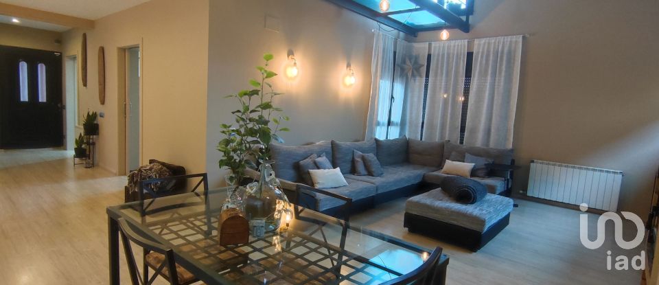 Casa 3 habitacions de 306 m² a Cervelló (08758)