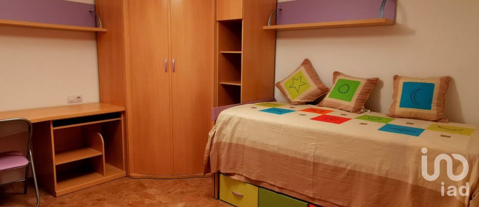 Pis 3 habitacions de 93 m² a La Marina del Pinet (03194)