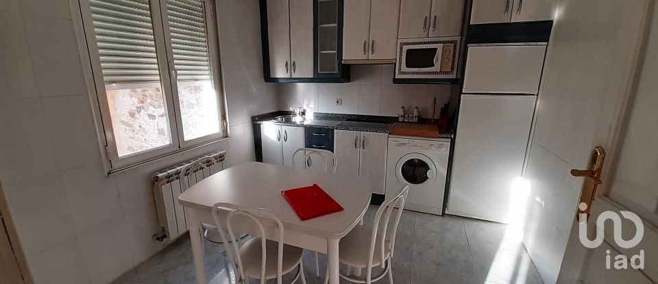 Apartment 3 bedrooms of 92 m² in La Bañeza (24750)