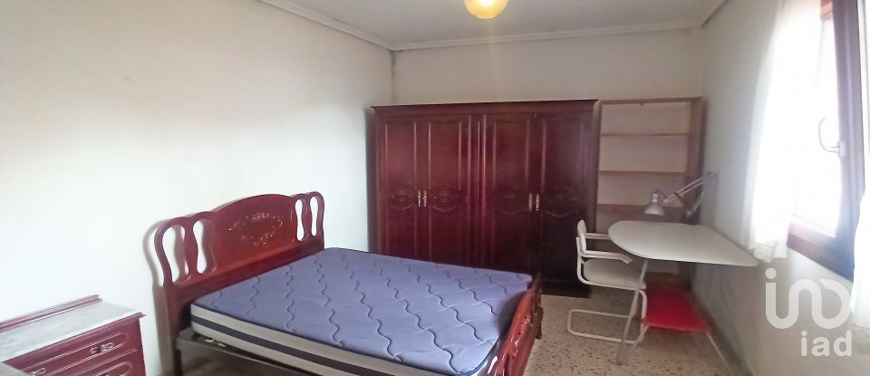 Appartement 3 chambres de 90 m² à León (24003)