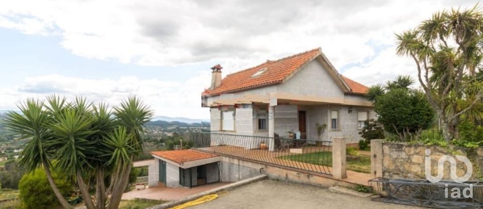 Maison 5 chambres de 315 m² à As Neves (36440)