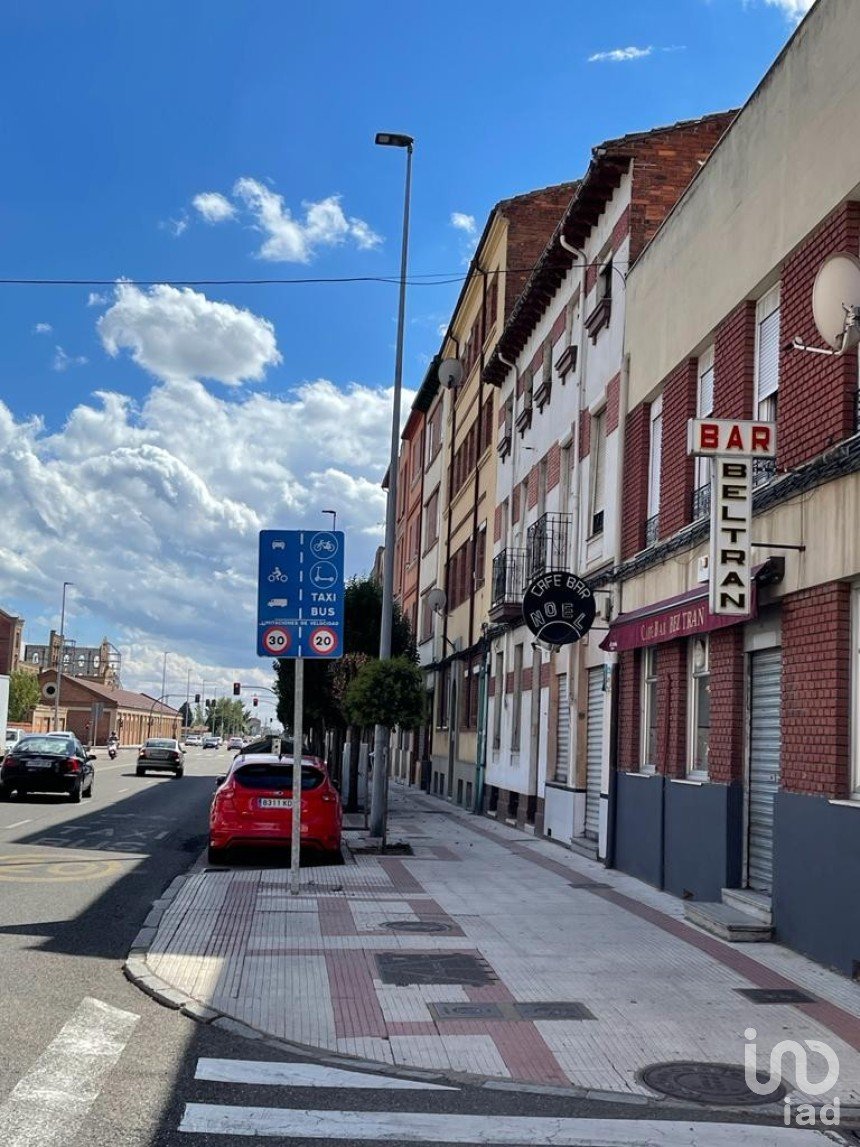 Block of flats in León (24009) of 557 m²