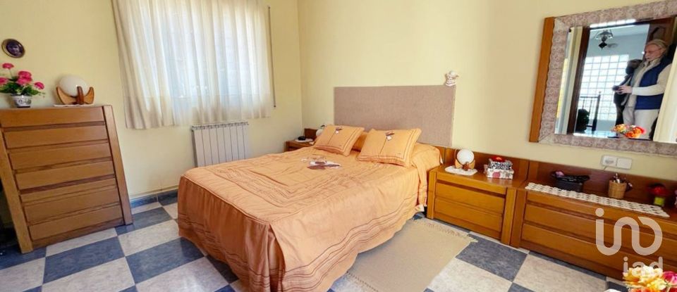 Maison 4 chambres de 260 m² à Vallirana (08759)