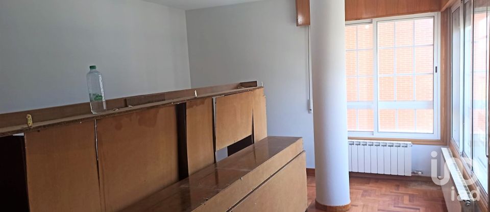 Piso 3 habitaciones de 85 m² en León (24008)