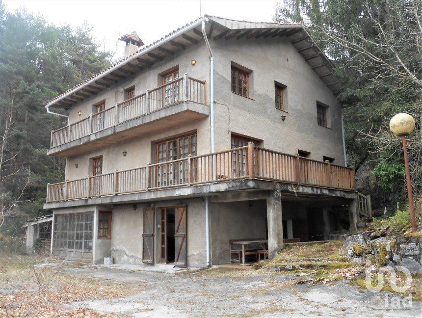 House 10 bedrooms of 374 m² in Saldes (08697)