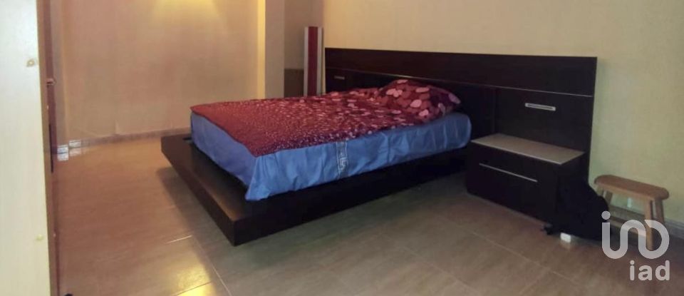 Duplex 4 bedrooms of 145 m² in Badalona (08915)