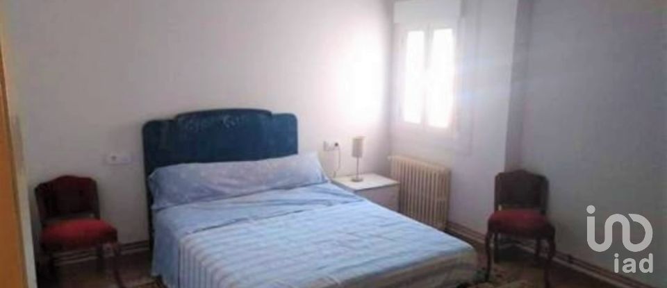 Appartement 2 chambres de 70 m² à Valencia de Don Juan (24200)