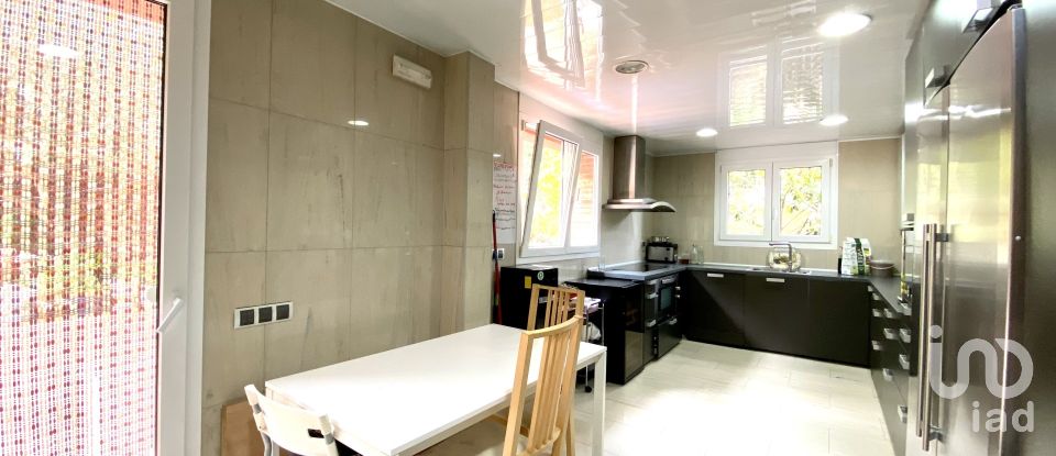 Maison 8 chambres de 533 m² à Corbera de Llobregat (08757)
