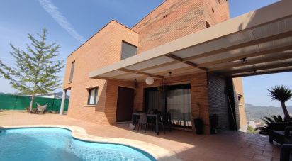 House 3 bedrooms of 306 m² in Cervelló (08758)