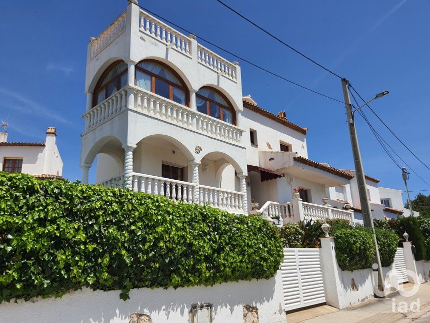 House 4 bedrooms of 300 m² in Mas d'en Serra (08812)