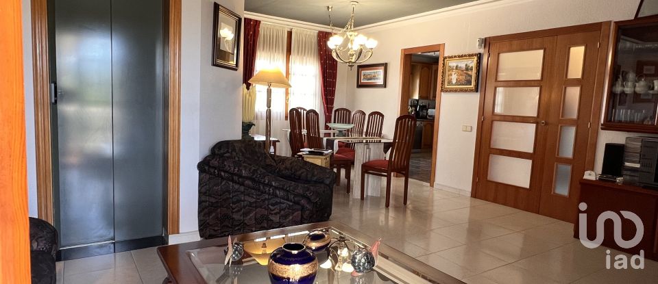 Casa 4 habitacions de 300 m² a Mas d'en Serra (08812)