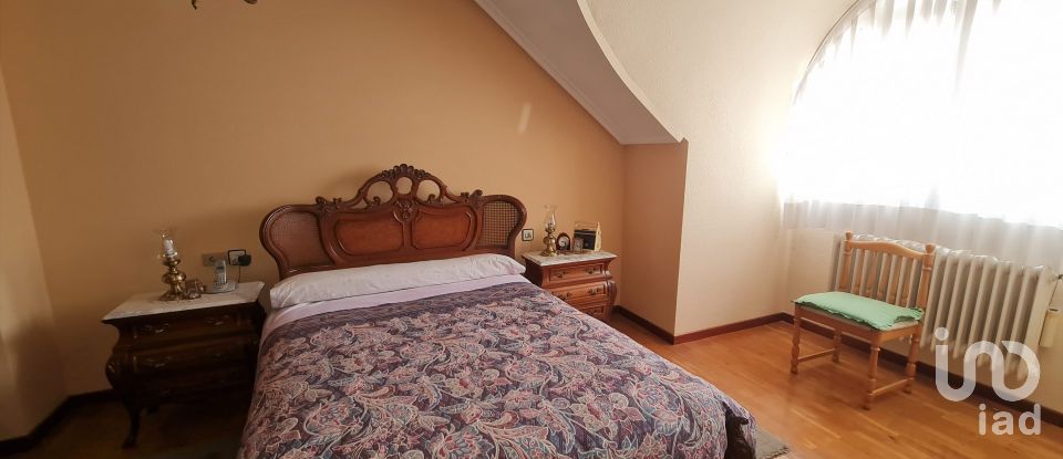 Maison 4 chambres de 300 m² à San Andrés del Rabanedo (24010)