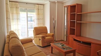 Piso 3 habitaciones de 93 m² en La Marina del Pinet (03194)