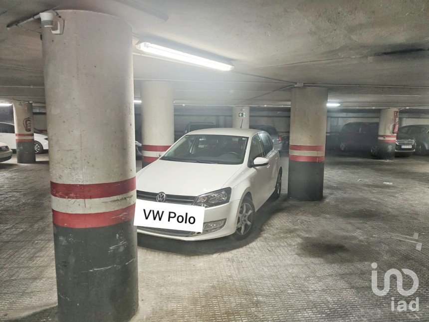 Parking/garage/box de 8 m² à Barcelona (08015)