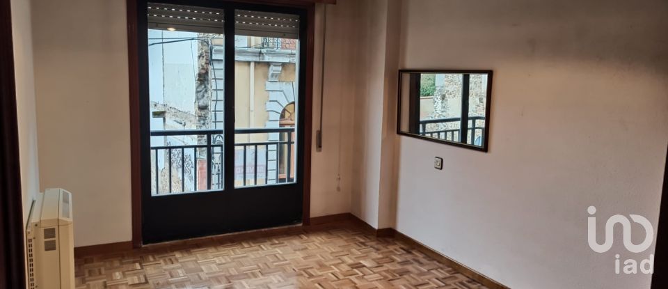 Piso 3 habitaciones de 110 m² en La Bañeza (24750)