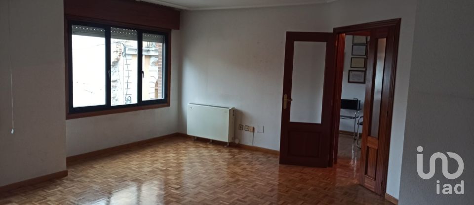 Apartment 3 bedrooms of 110 m² in La Bañeza (24750)