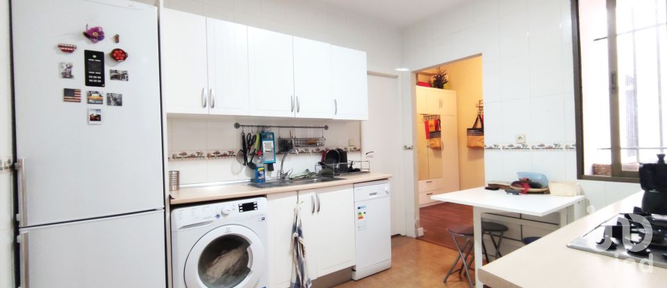 Pis 4 habitacions de 107 m² a Madrid (28015)